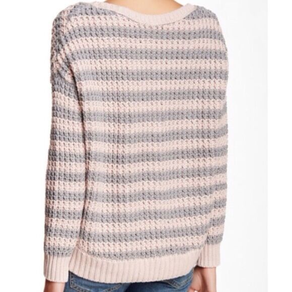 NWT FP At the Beach sweater. Size medium - Picture 2 of 4